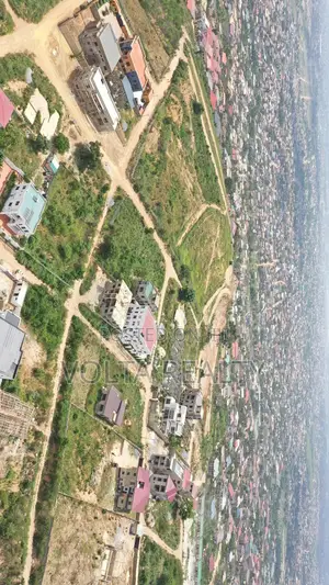 Walled Plots in Kwabenya