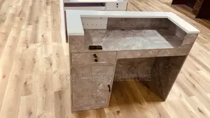 Front Desk (D -8130)