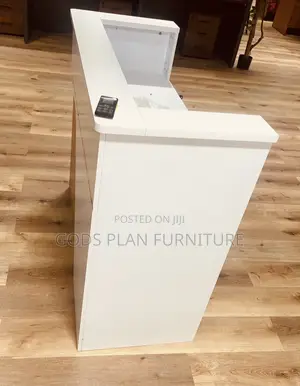 Front Desk ( D -8345)