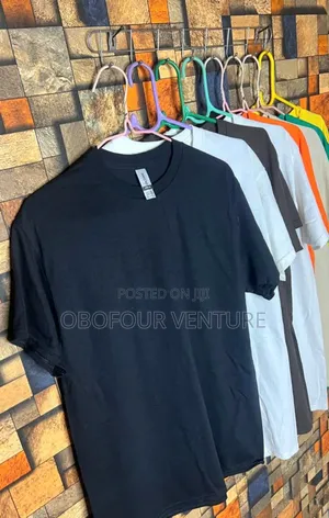 Gildan Round Neck Short Sleeve T-Shirt- Available. Location Circle. G