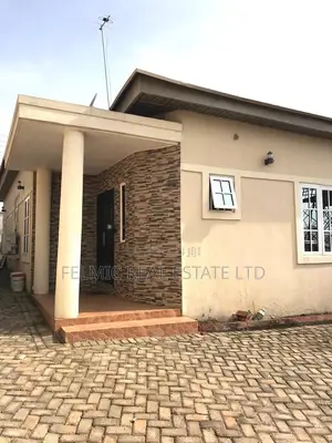 Furnished 3bdrm House in Felmic Real Estate, Pillar 2 for sale