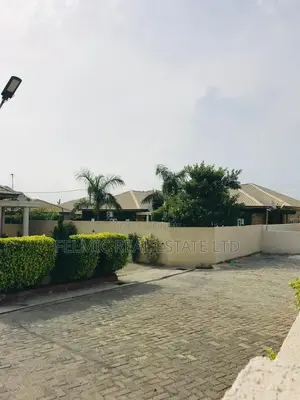 Furnished 3bdrm House in Felmic Real Estate, Pillar 2 for sale
