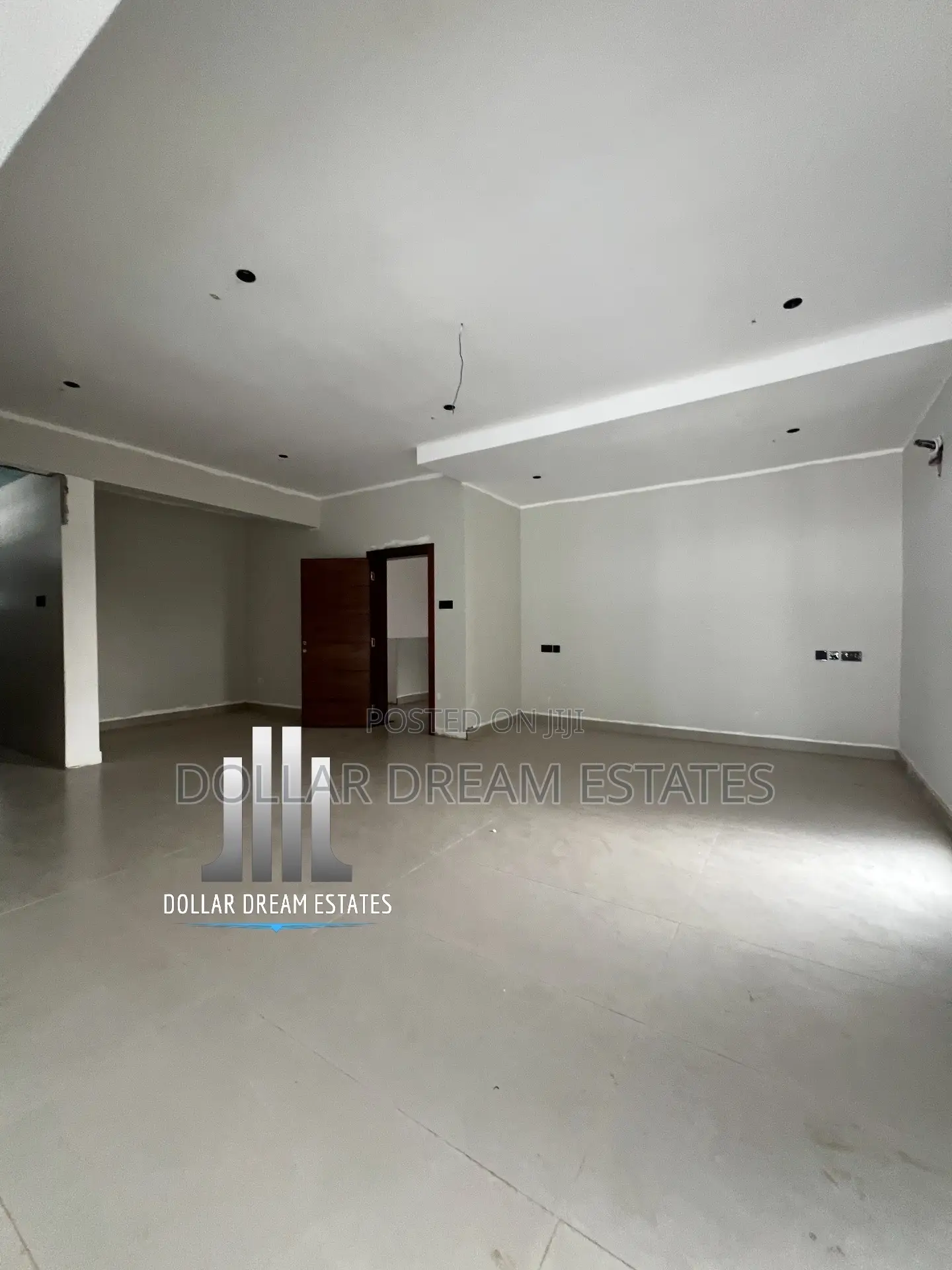 4bdrm House in Airport Residential Area for sale