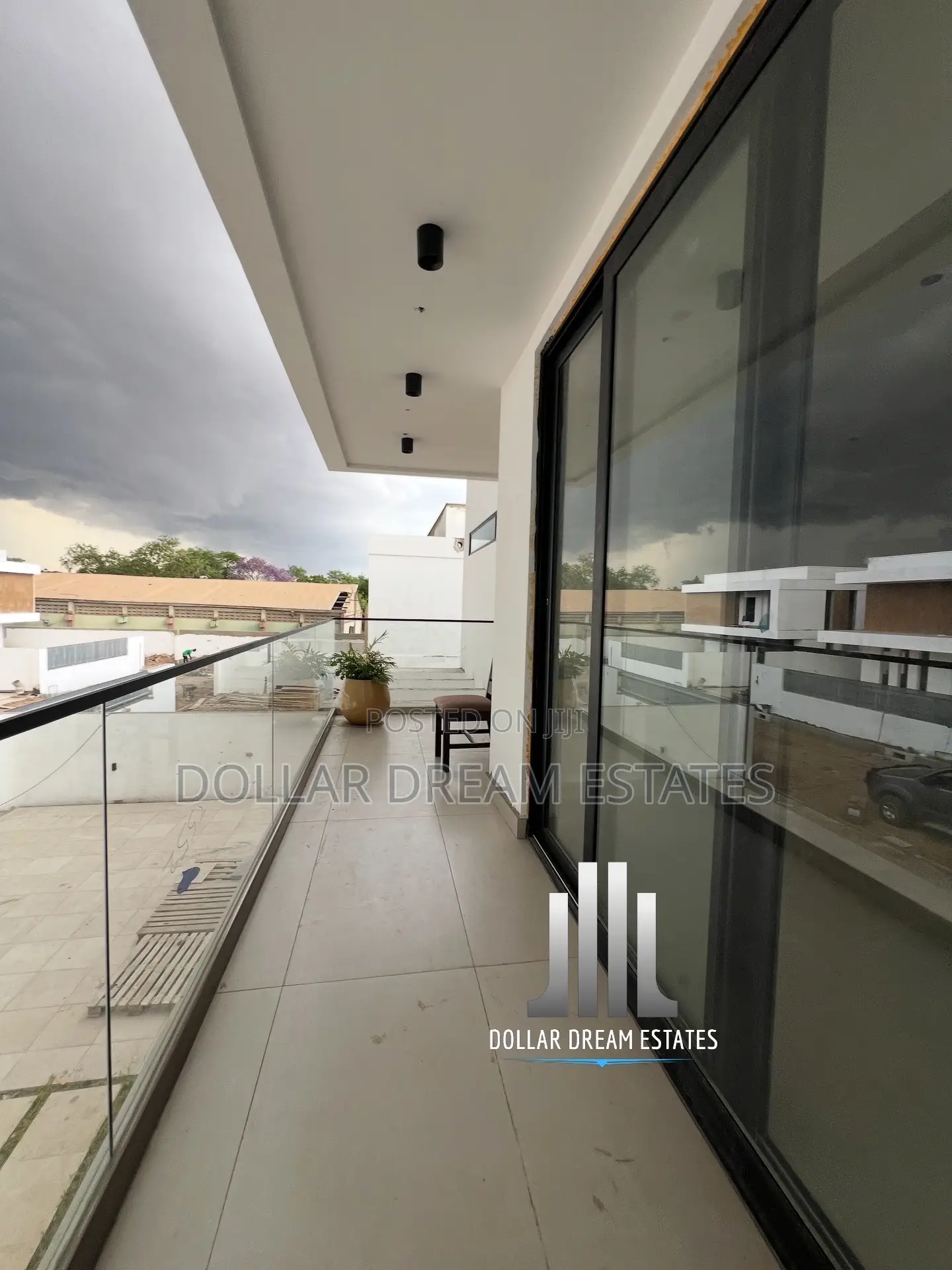 4bdrm House in Airport Residential Area for sale