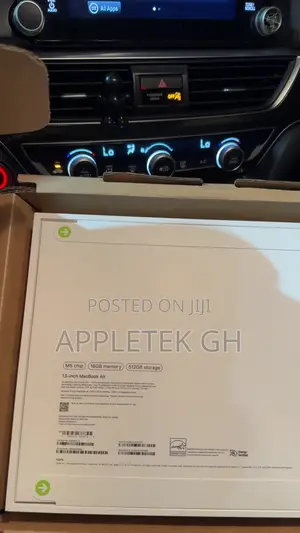 New Laptop Apple MacBook Air 2026 M5 16GB Apple M5 SSD 512GB