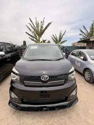 Toyota Voxy 2013 Black