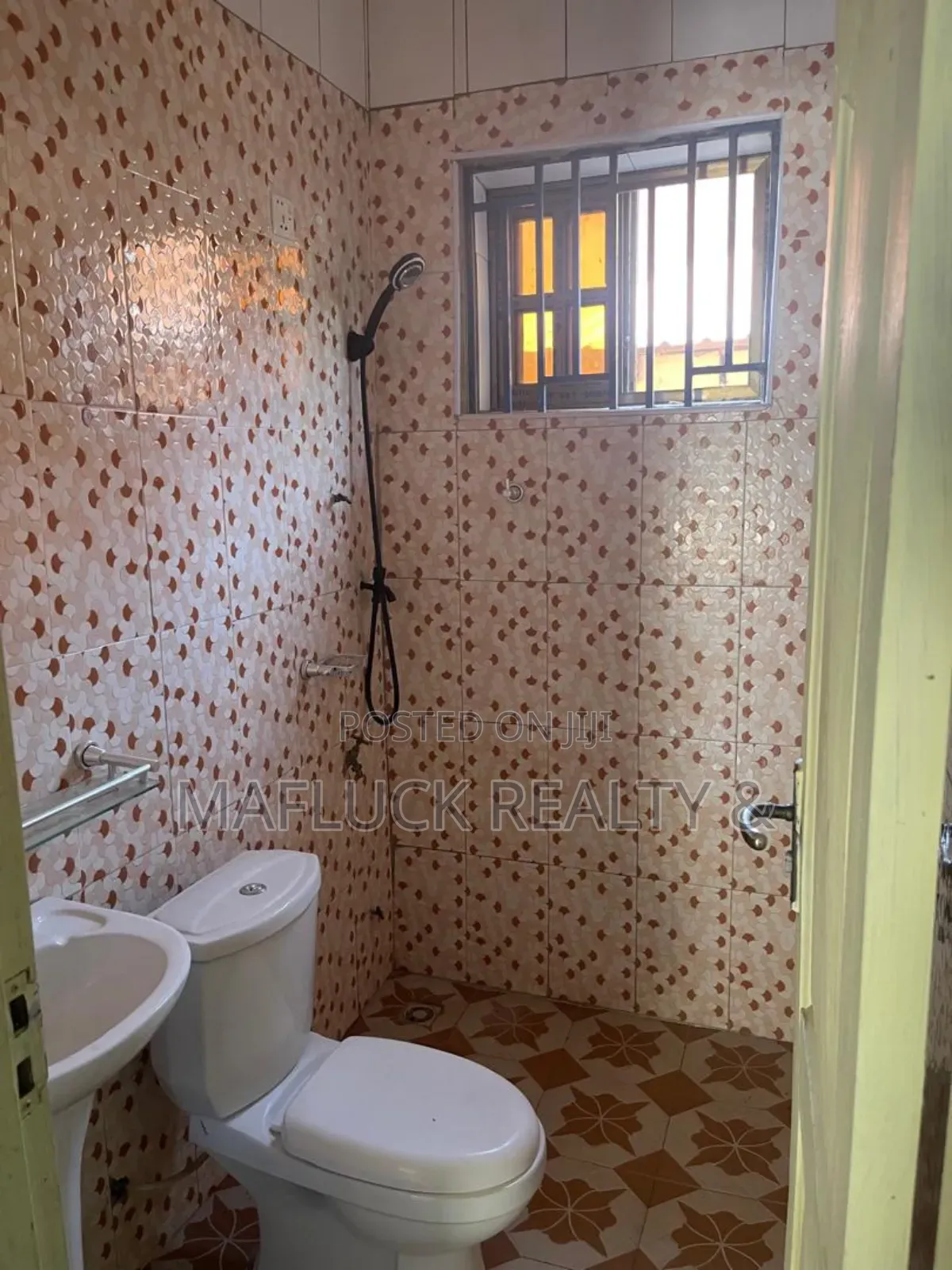 2bdrm Apartment in Lakeside Estate for rent