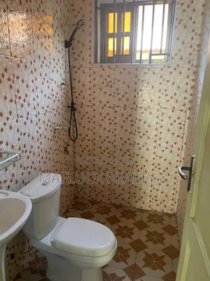 2bdrm Apartment in Lakeside Estate for rent