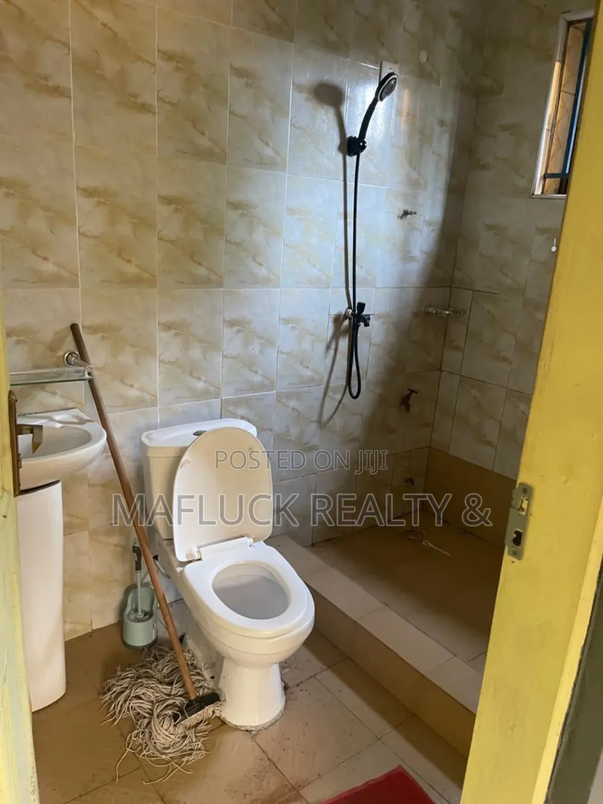 2bdrm Apartment in Lakeside Estate for rent