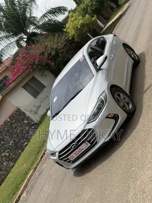 Hyundai Avante 2017 Silver