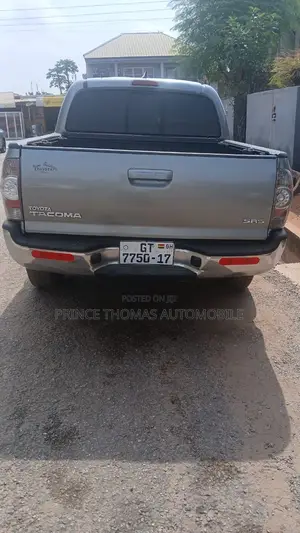 Toyota Tacoma 2014 Green