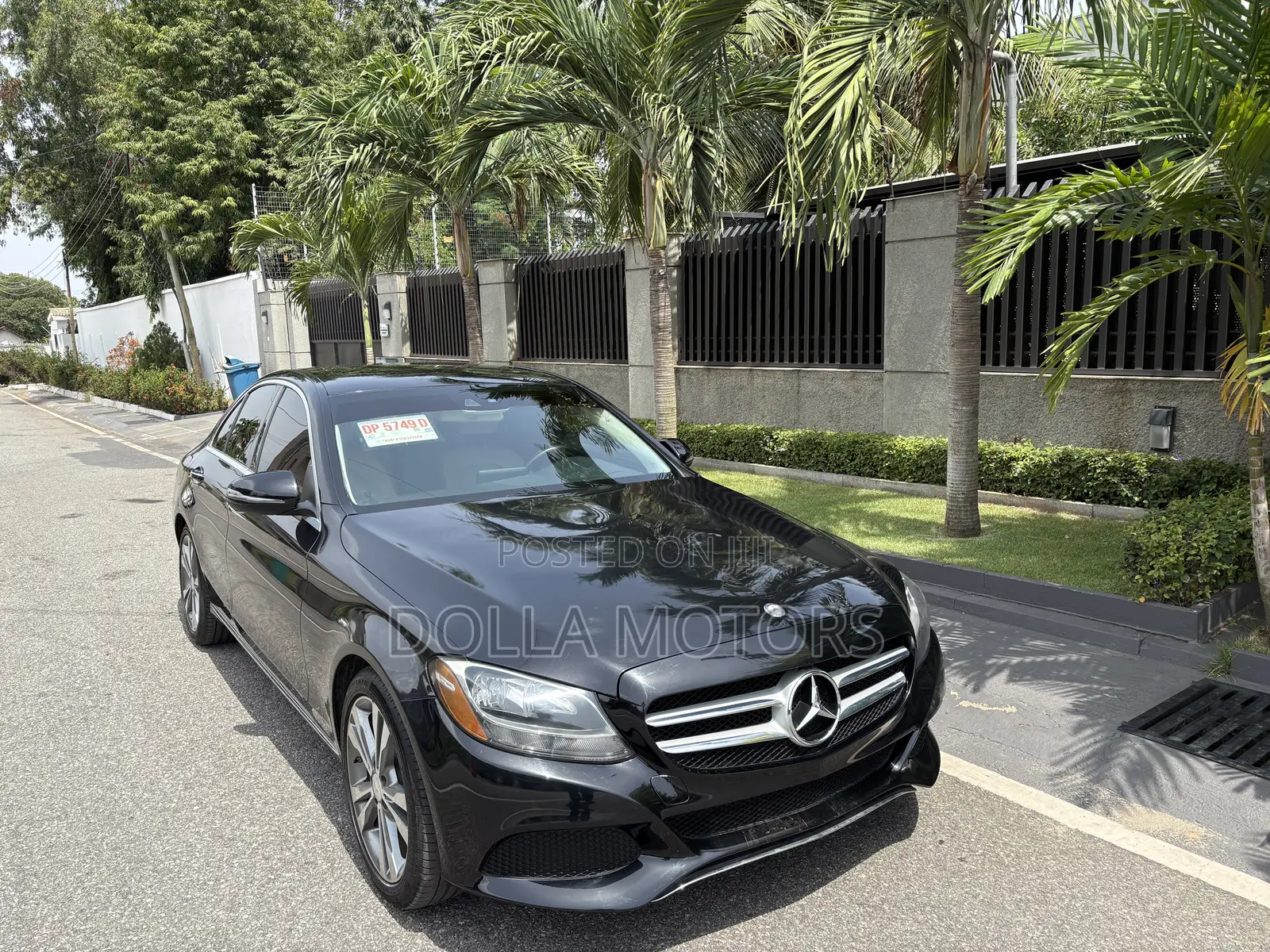 Mercedes-Benz C300 2016 Black