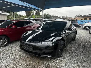 Tesla Model 3 60 kWh 2022 Black
