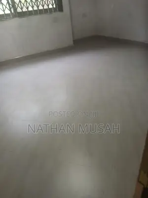 6bdrm House in Pokuase for sale