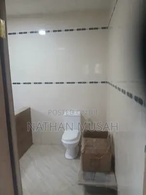 6bdrm House in Pokuase for sale