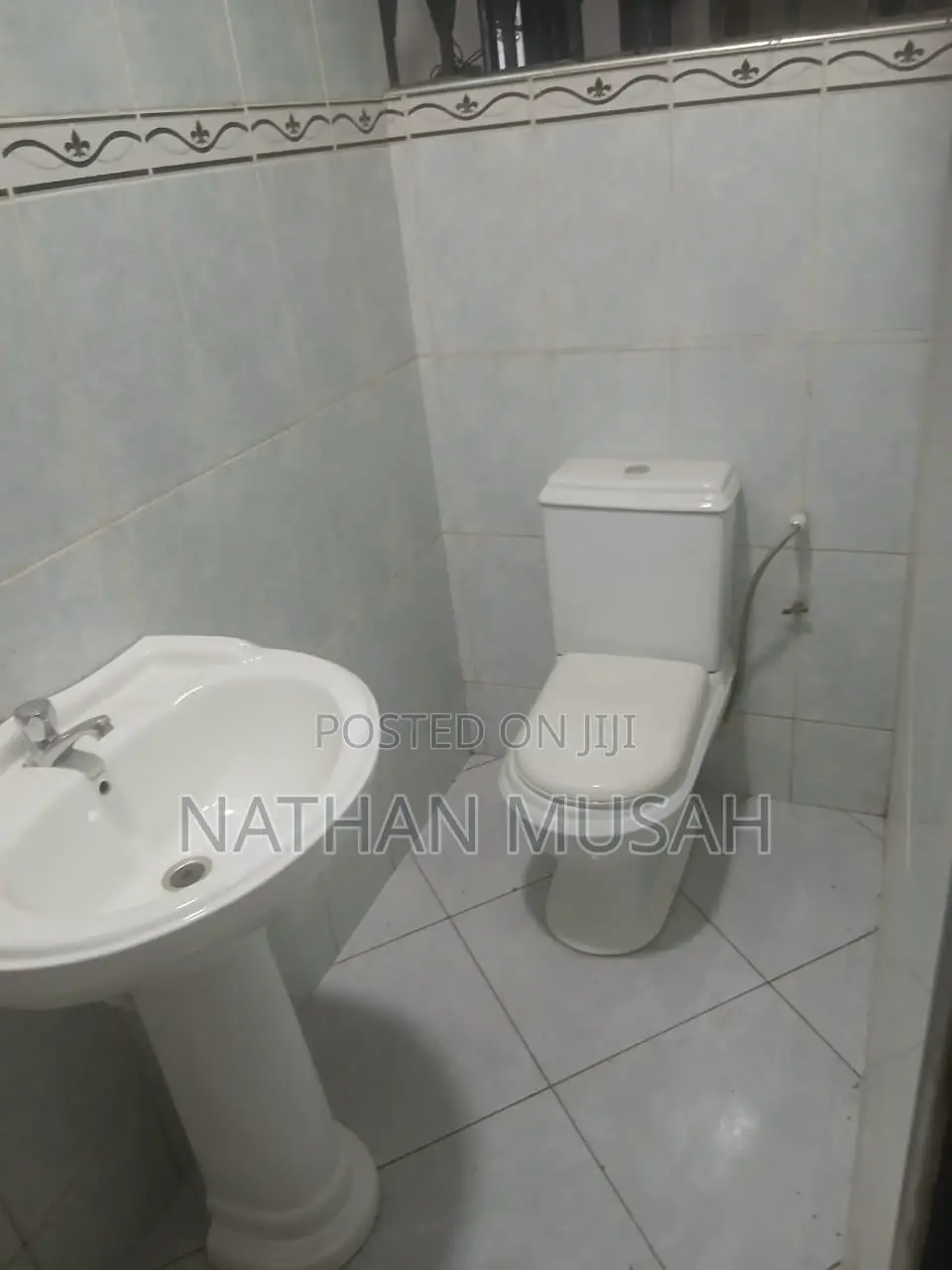 6bdrm House in Pokuase for sale