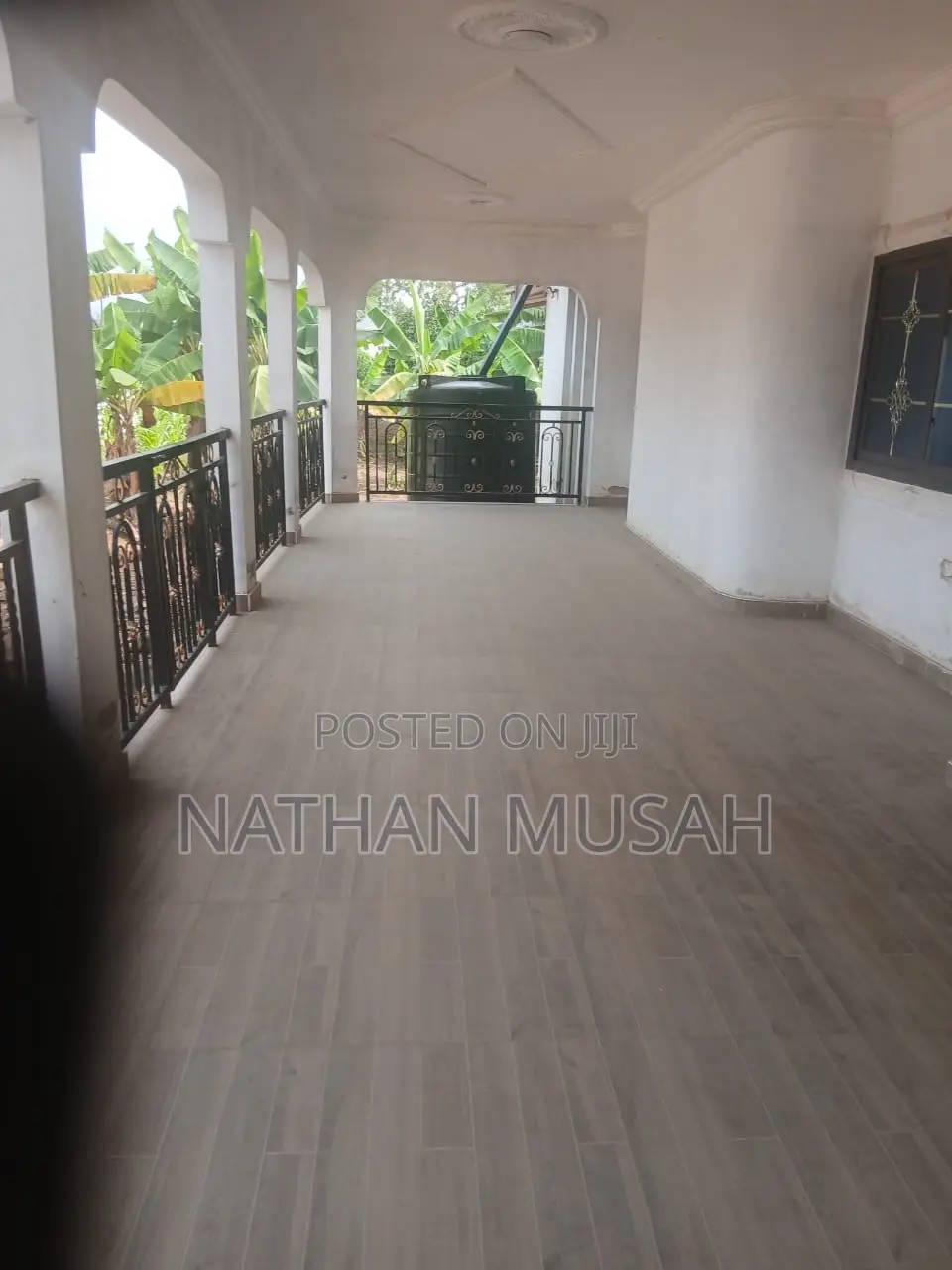 6bdrm House in Pokuase for sale
