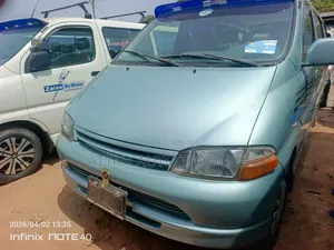 Toyota HiAce 1999 Silver