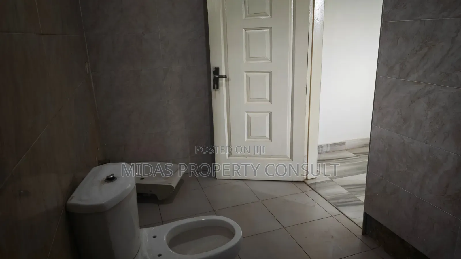5bdrm House in Asofan, Accra Metropolitan for sale