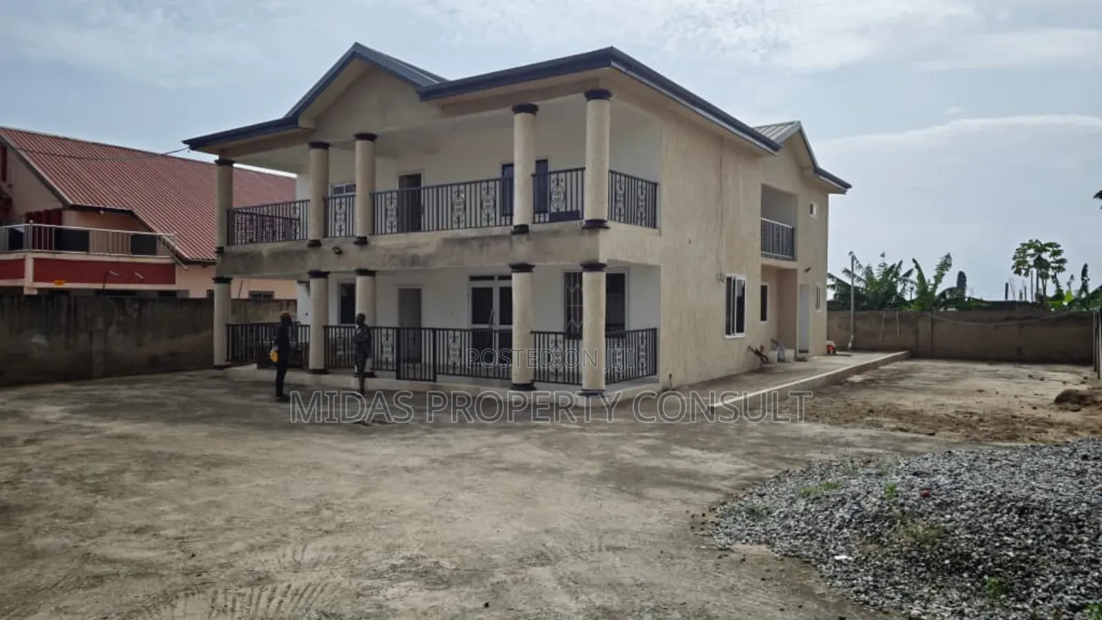 5bdrm House in Asofan, Accra Metropolitan for sale