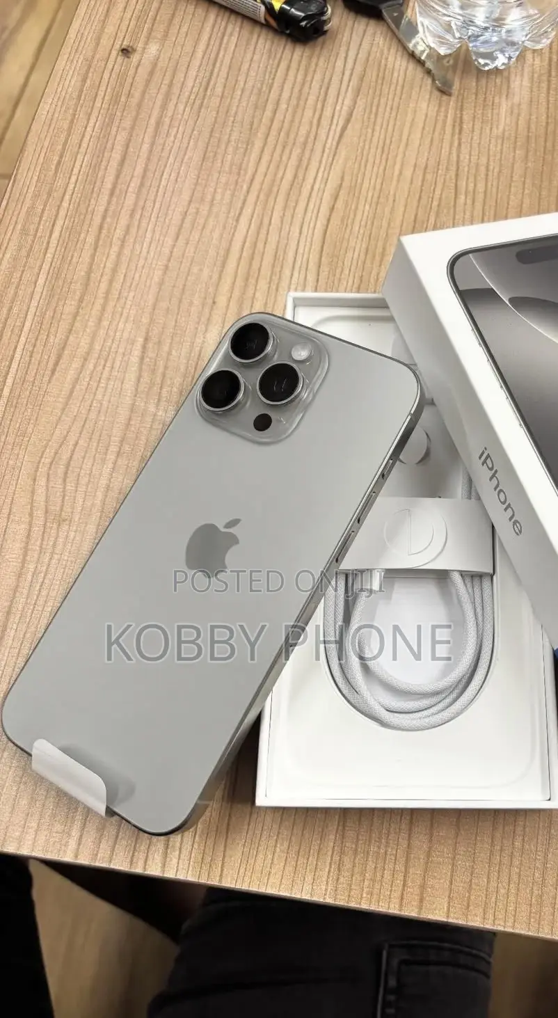 Apple iPhone 15 Pro Max 256 GB Silver