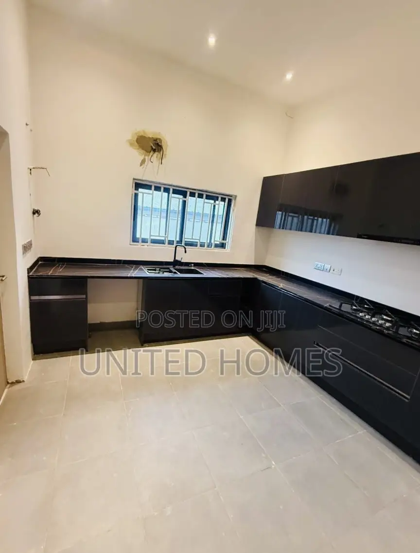 3bdrm House in Oyarifa for sale