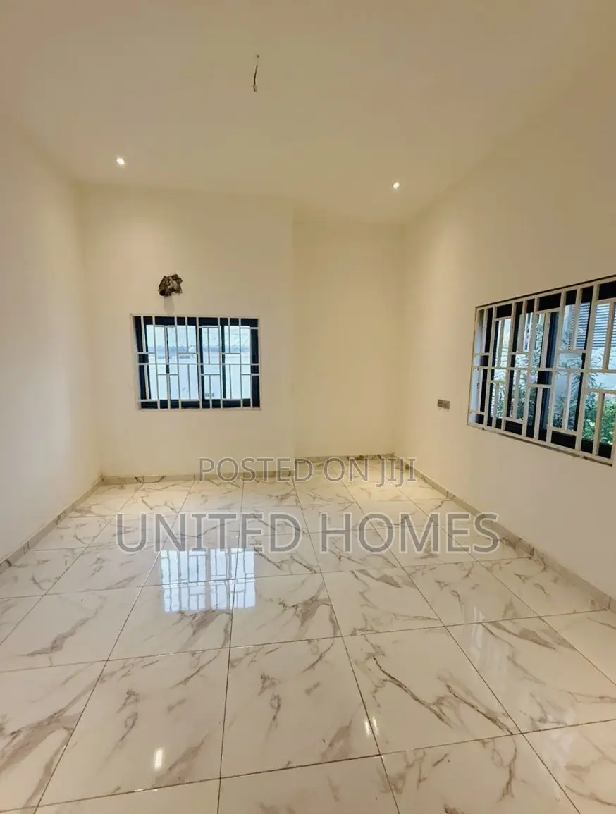 3bdrm House in Oyarifa for sale