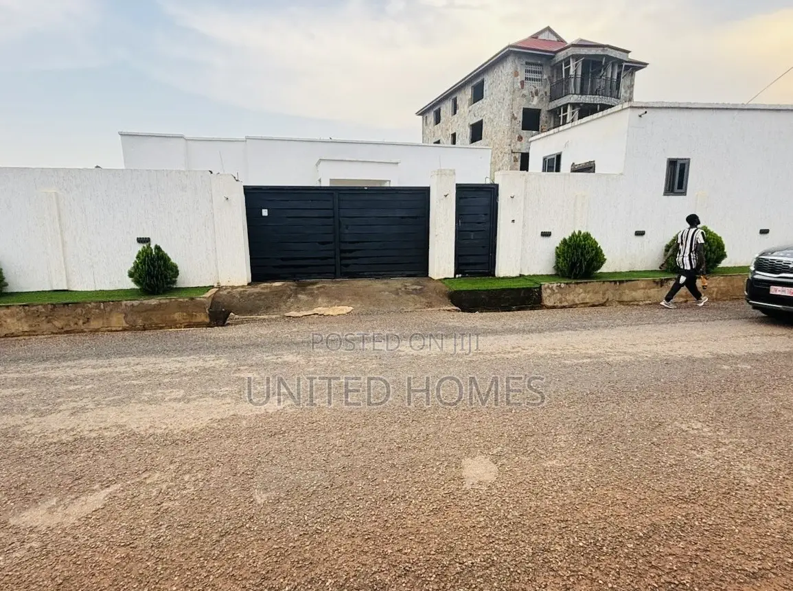 3bdrm House in Oyarifa for sale