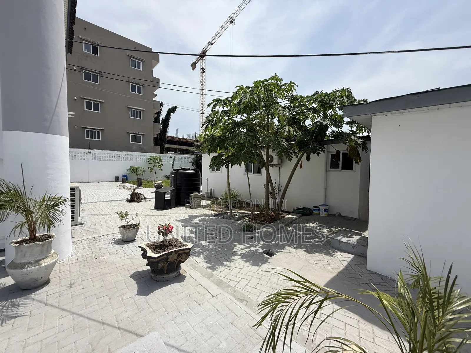 7bdrm House in Labone for rent