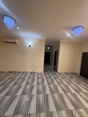 3bdrm Bedsitter in Awoshie Alang for rent