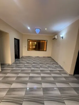 3bdrm Bedsitter in Awoshie Alang for rent