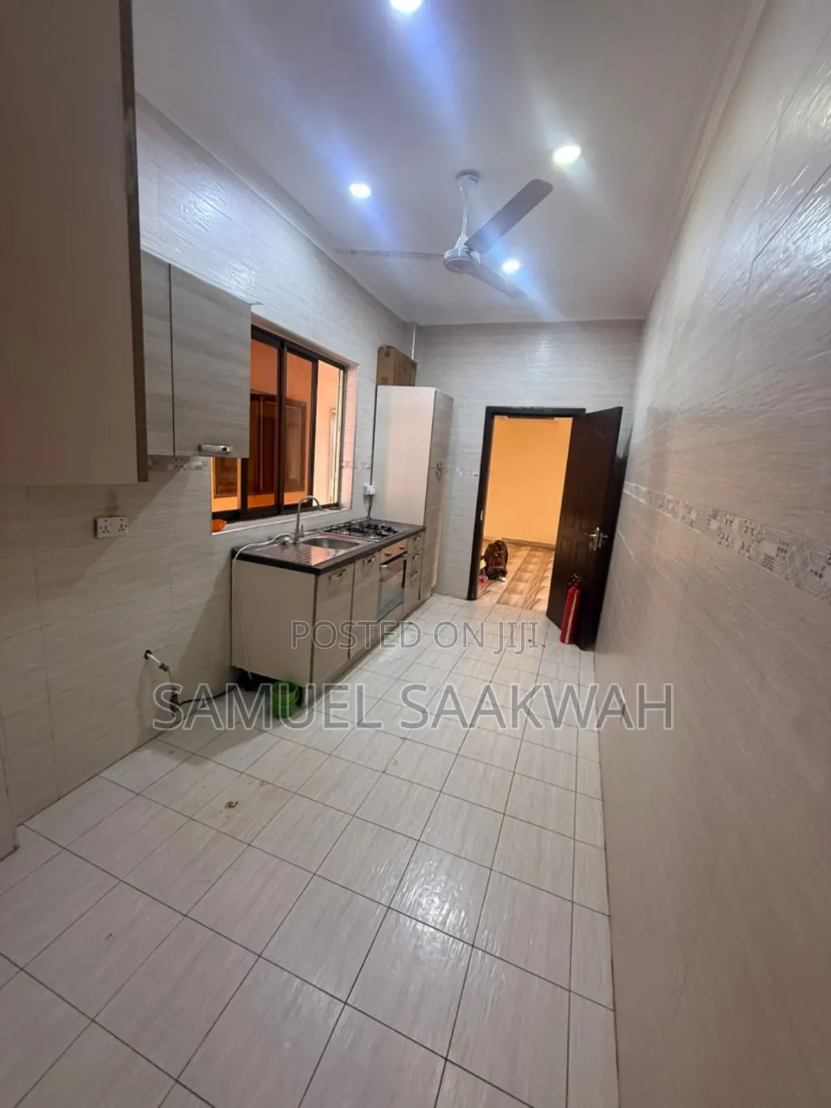 3bdrm Bedsitter in Awoshie Alang for rent