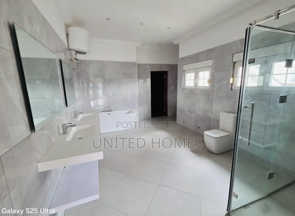 5bdrm House in East Legon for rent