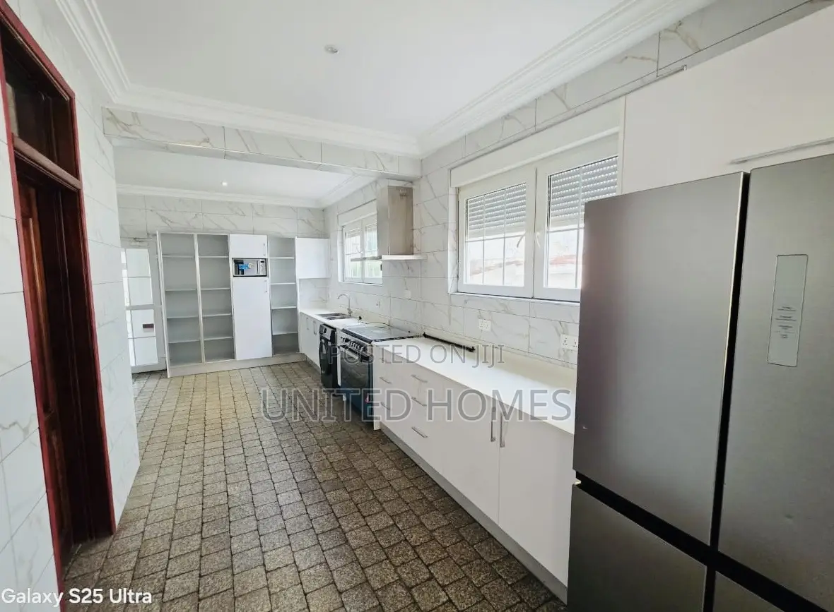5bdrm House in East Legon for rent