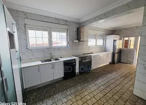 5bdrm House in East Legon for rent