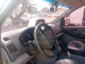 Hyundai Starex 2018 Grey