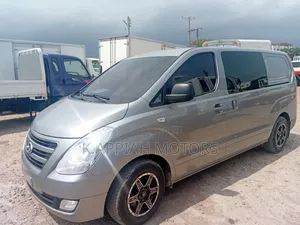 Hyundai Starex 2018 Grey