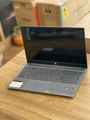 Laptop HP Pavilion 15 8GB AMD Ryzen 7 SSD 256GB