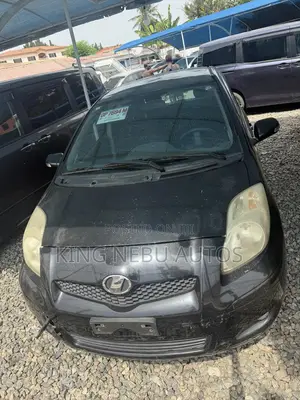 Toyota Vitz 1.3 AWD 5dr 2010 Black
