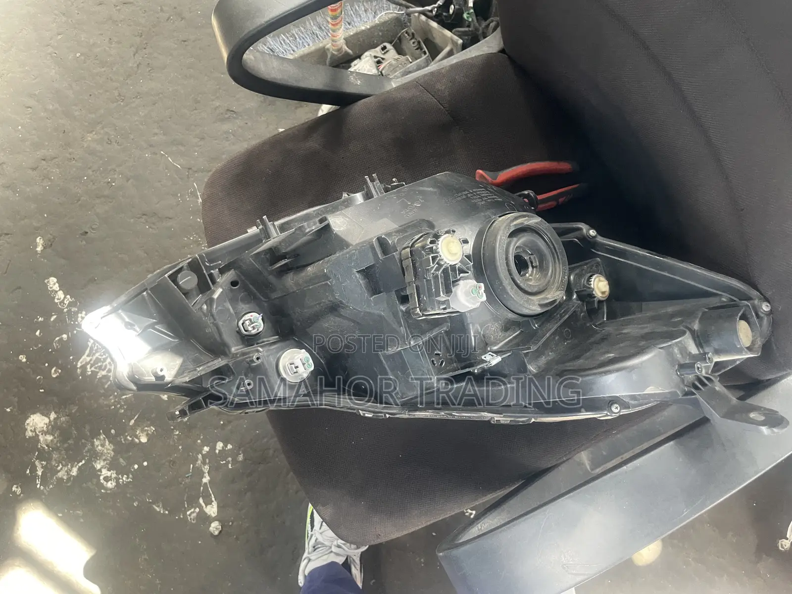 Toyota Vitz 2015 Left Headlights