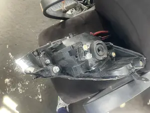 Toyota Vitz 2015 Left Headlights