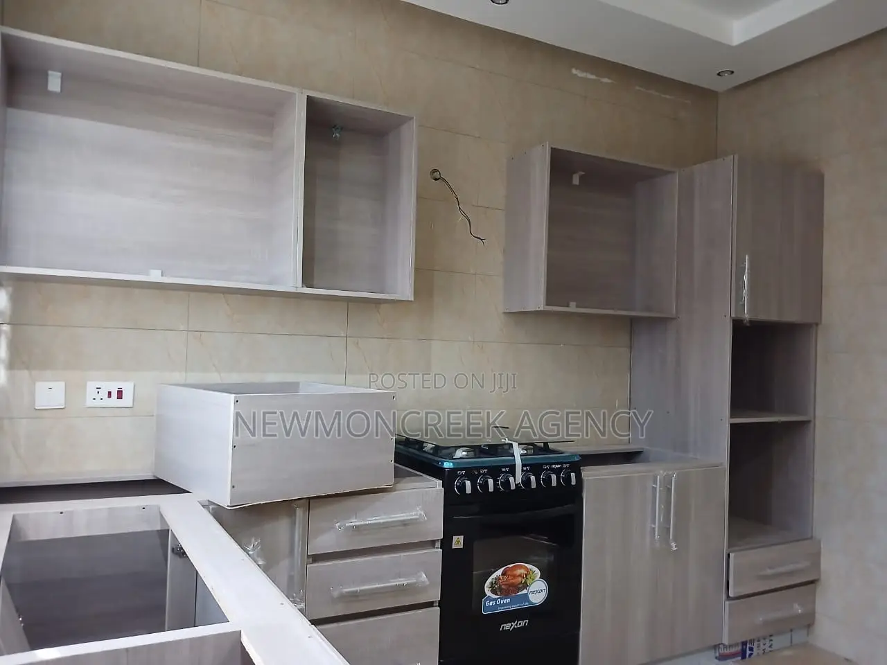 3bdrm Bungalow in Ayi Mensah, Accra Metropolitan for sale