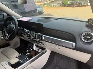 Mercedes-Benz GLB-Class GLB 250 4MATIC 2022 White