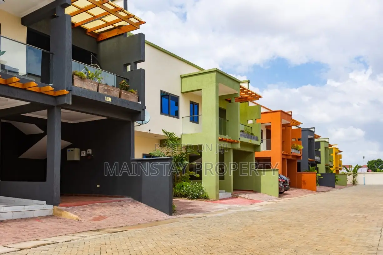 3bdrm Townhouse / Terrace in Mainstay Estates, Achimota for rent