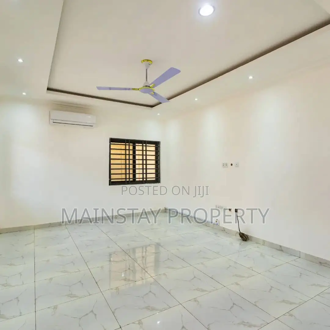 3bdrm Townhouse / Terrace in Mainstay Estates, Achimota for rent