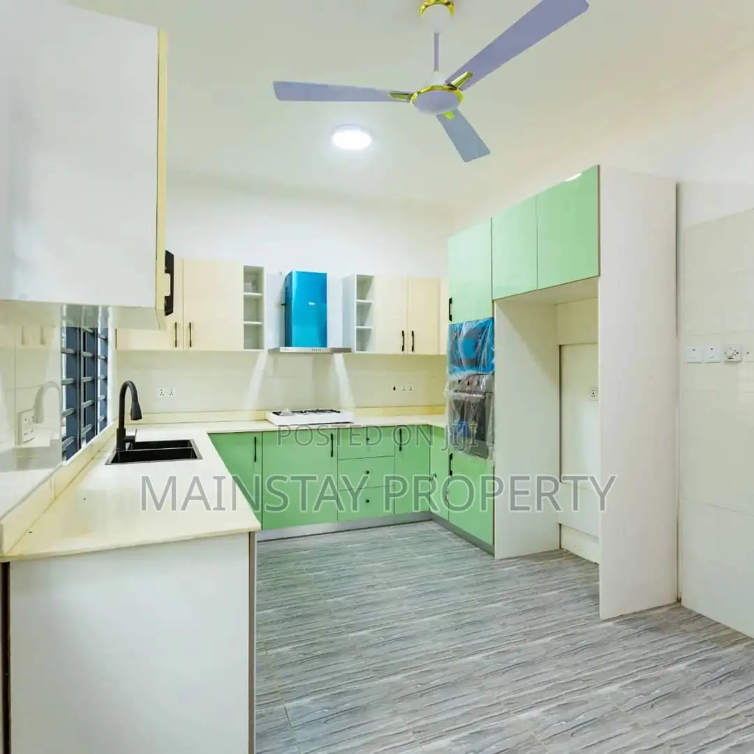 3bdrm Townhouse / Terrace in Mainstay Estates, Achimota for rent