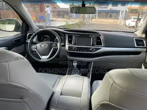Toyota Highlander 2017 Silver