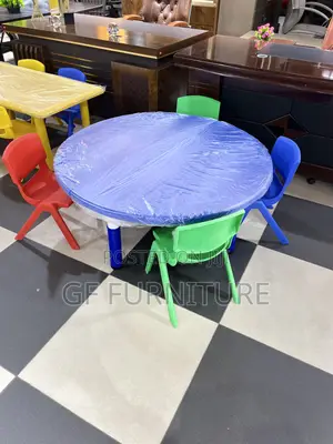 Adjustable Kids' Activity Table Set(4 Chairs)