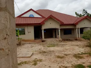 5bdrm House in Abuakwa, Kumasi Metropolitan for sale