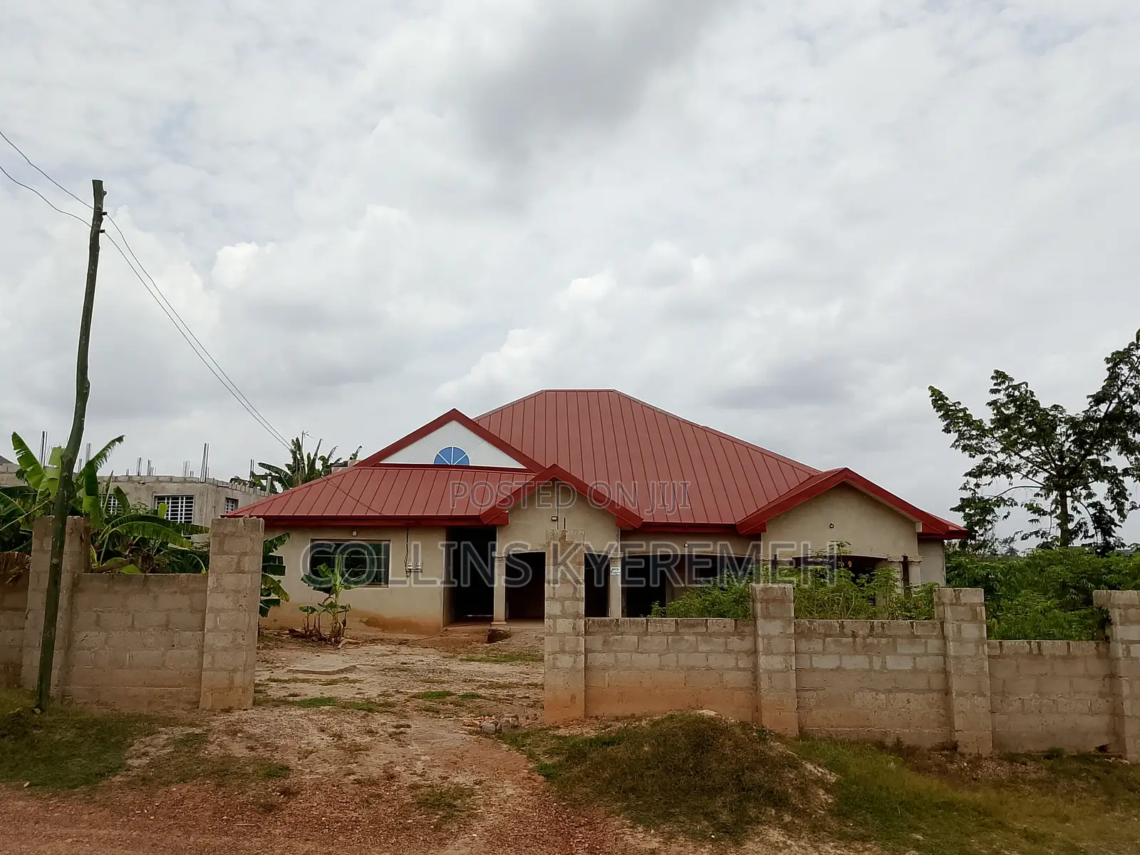 5bdrm House in Abuakwa, Kumasi Metropolitan for sale